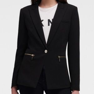 DKNY NAVY BLAZER WITH ZIPPER DETAIL-S 6 NWT